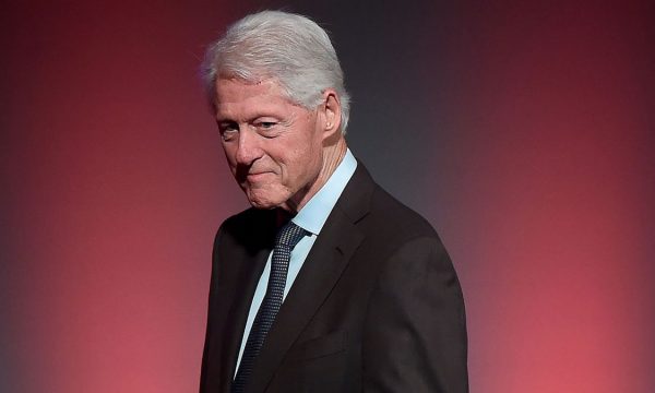 Ish-presidenti Bill Clinton dërgohet në spital