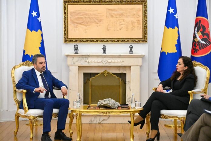 Osmani pret në takim Radoniqin – dënon ashpër ndërhyrjet e Serbisë