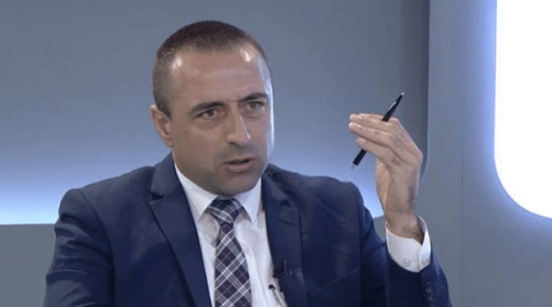 “Mos u habitni nëse…” Gazmend Halilaj reagon pas arrestimit të Fatmir Shehollit: Jep paralajmërim për…