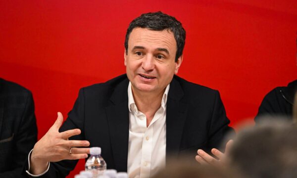 VV “shkrihet” për zgjedhjet e 28 Dhjetorit, në KQZ regjistrohet si koalicion me Demokristianët, Guxo dhe Alternativen