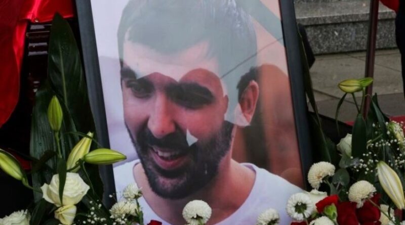 Reagimi i ish-hetuesit ndaj dëmtimit të varrit të Astrit Deharit: Çfarë qëllimesh mund të fshihen pas këtij akti?