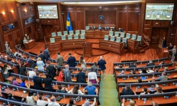 Procesi drejt fundit, KQZ publikon listat e deputetëve – Kush e humbi ulësen e kush hyri për herë të parë në Kuvend