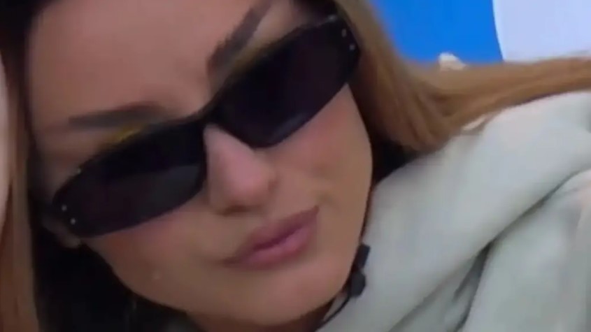 Ina shpërthen në lot pas përballjes së fortë me Stelinen: Nuk e pranoj se e ke dashnore…