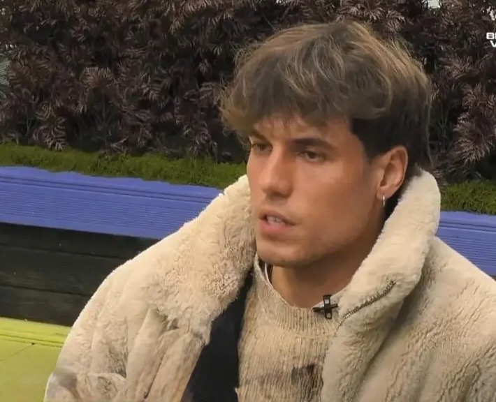 Tronditëse / Klodi mbetet pa ajër, Elijona nuk reagon për t’i dhënë ndihmë (VIDEO)