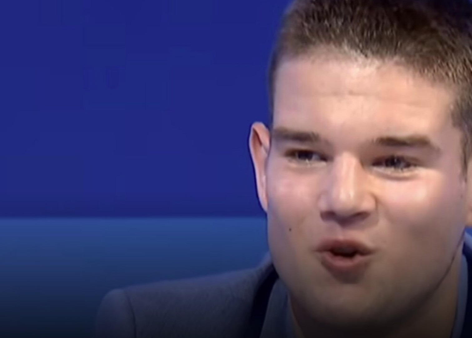 “BOKSIERI 17-VJEÇ QË E ‘ÇMONTOI’ SERBIN 36-VJEÇ FLET PËR FAMILJEN: NËNA IME ËSHTË GJERMANE, E FLET SHQIPEN ‘UJË’