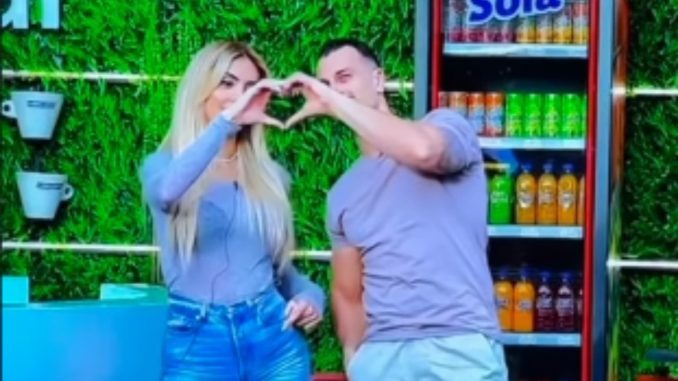 Tjetër surprizë nga ajri për dyshen, ja si e pritën Mateo dhe Brikena