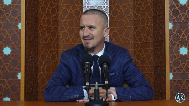 E ngacmojnë shumë femra? Rrëfimi i Ahmed Kalasë: Njërën e denoncova në polici, më përndiqte dhe donte të…