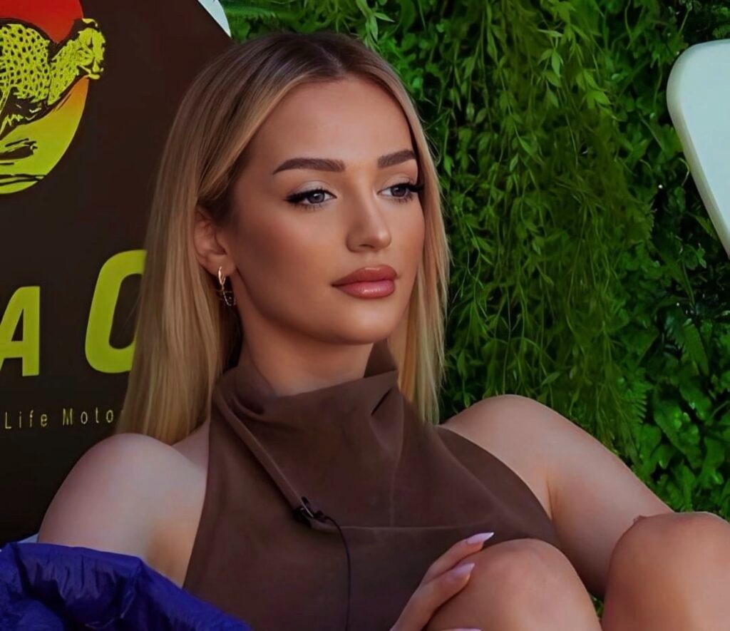 Klipe që editohen sipas qejfit/ Familja e Selin akuzon produksionin dhe poston videon e vërtetë