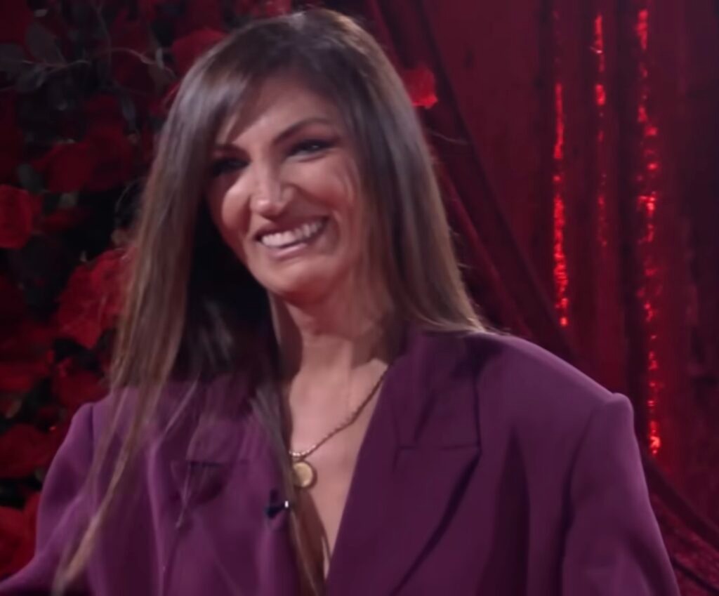 Gruaja e Tanit në qendër të skandalit, publikohen pamjet me shefin që po bëjnë xhiron e rrjetit (VIDEO)