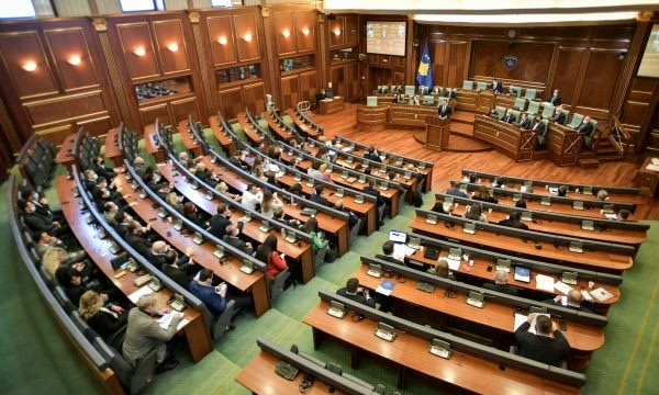 Çfarë thotë Kushtetuta kur ndërpritet seanca për zgjedhjen e Presidentit të Kosovës