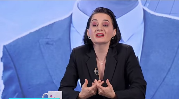 Aktivizohet vëllai i Fitore Pacollit, ia publikon foton Vjosa Osmanit