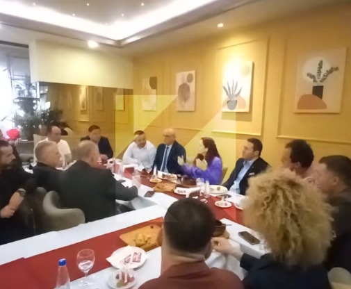 Flet personi që organizoj iftarin mbrëmë e ku prezent ishte Osmani e Avdyli