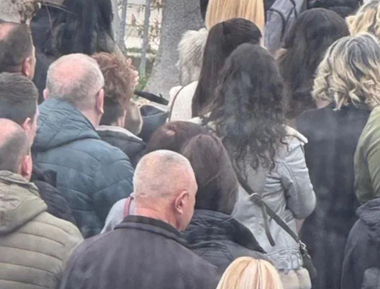 Pse u lejuan këta persona të futën në Kosovë?