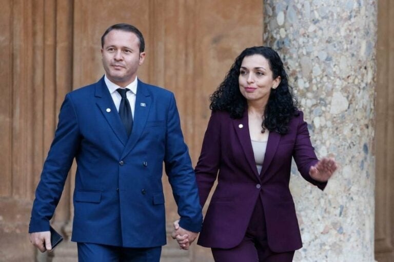 Reagon burri i Vjosa Osmanit