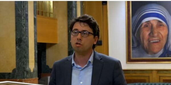 Pse nuk e kandiduat Osmanin, kur Abdixhiku tha që s’është kundër?, Murati: Opozita na tha është kandidate e juaja,e Hamza nuk rrijmë në sallë