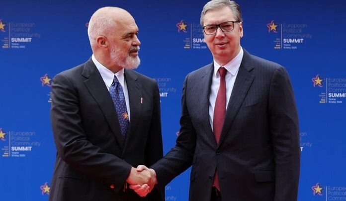 Euronews zbardh planin e ri Rama-Vuçiç me bekimin e Macron: A po “sakrifikohet” kushti për njohjen e Kosovës?