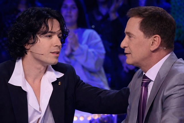 Prindërit nuk blihen në dyqan…” – Arjan Konomi i kerkon Malit te pajtohet me Babain ja pergjigjia e tij ( Video)