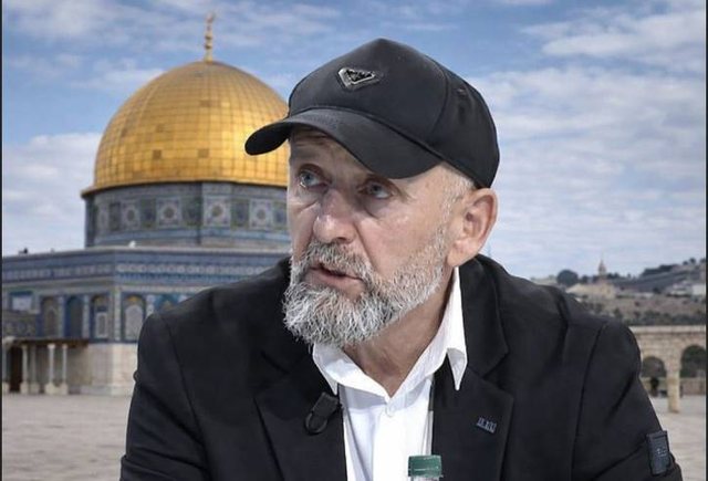 Shokon Alfred Cako: 7 kate nën xhamin Alaksa, gjindet dy…!!! (video)