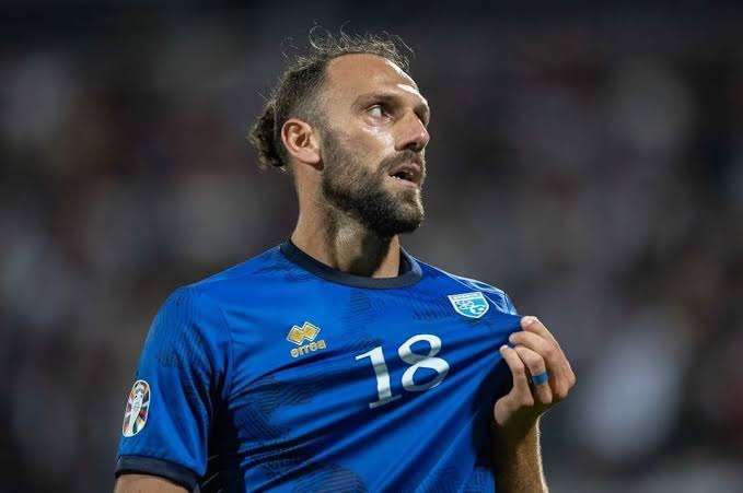 “Shpërthejnë tifozët turq ndaj Vedat Muriqi – komente masive pas ndeshjes!”