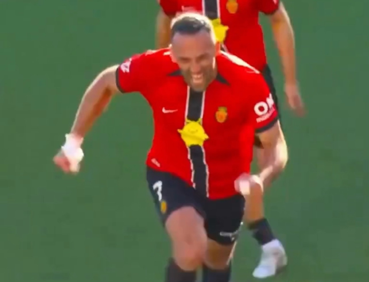 Muriq trondit Real Madrid, shënon gol spektakolar në përballjen e madhe