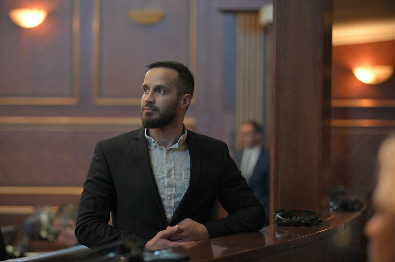 “Gru e keqe, ke mbetë pa u martu” – Deputeti i VV-së godet rëndë Çitakun e PDK-së