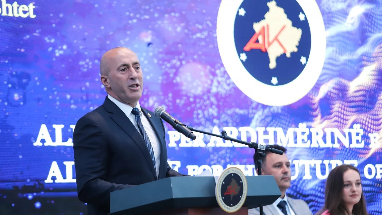 Pas 19 viteve angazhim, largohet nga Haradinaj dhe AAK-ja