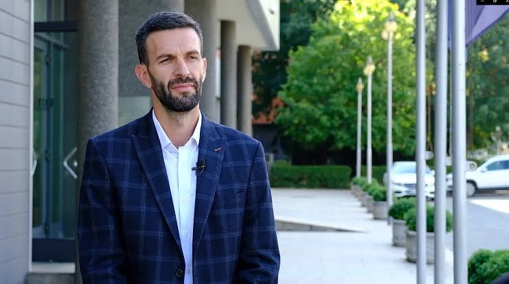 Reagon deputeti i PDK-së pas propozimit të Kurtit për President