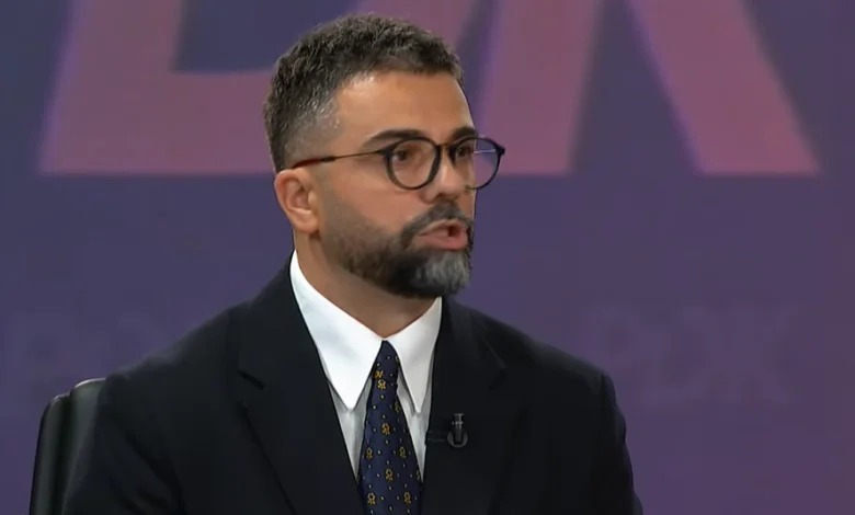 Behrami kritikon VV-në: Thoni jemi kundër Speciale, e Gërvalla ministre e Drejtësisë e Shkëlzen Gashi këshilltar