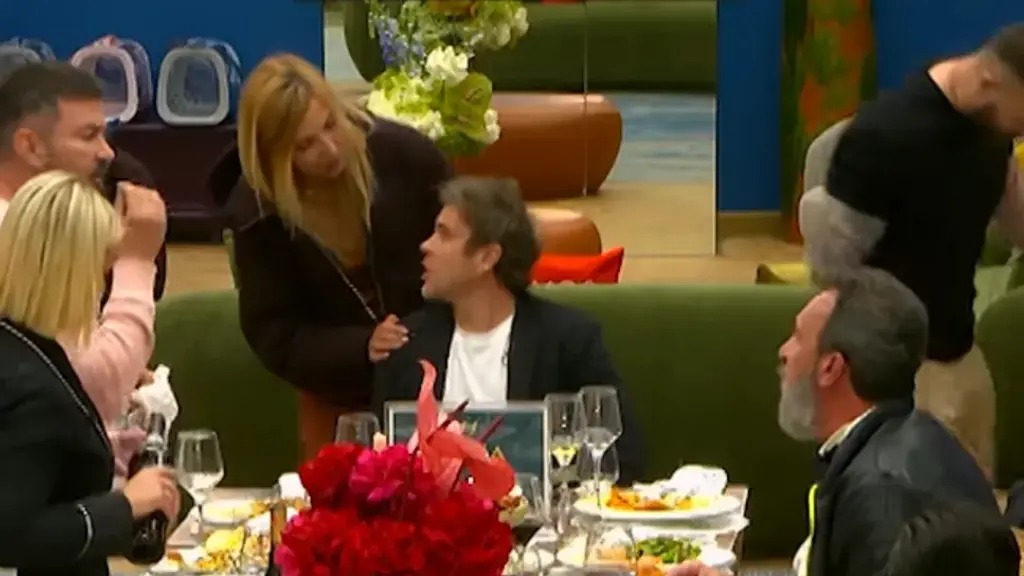 “A je i martuar?” Habit me përgjigjen Ilir Shaqiri dhe ndez rrjetin pas hyrjes në Ferma VIP