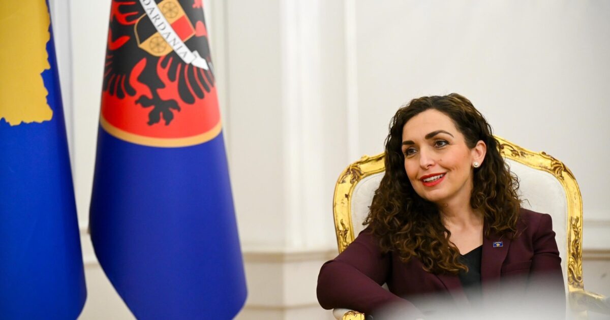 Lajmi i Fundit: Kush eshte personi i trete qe po i bashkohet Vjosa Osmanit?