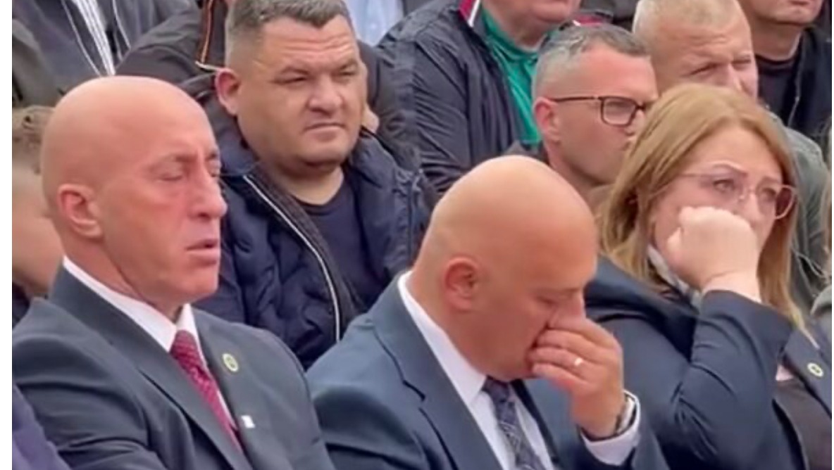 Ramush Haradinaj e Ardian Gjini shpërthejn në lotë