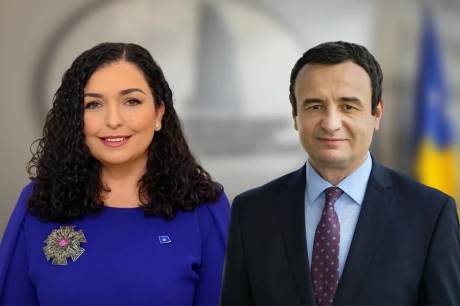 “Frikacakë!” – Vjosa Osmani shpërthen ndaj qytetarëve që thirrën emrin e Albin Kurtit në Podujeve, ja çka ju thote