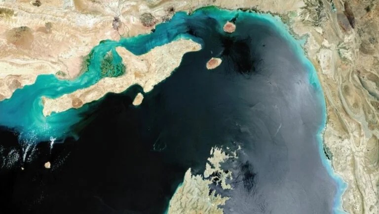 Irani vendos rregulla të reja, ka vetëm një mënyrë që anijet të kalojnë në Hormuz