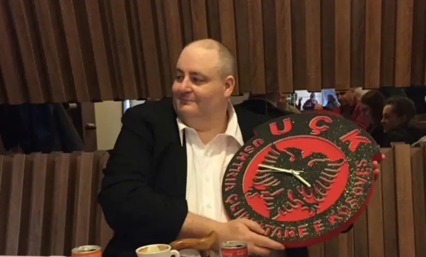 Harrison ka një kërkesë për politikanët: Bashkohuni, siç u bashkuam në 1999-ën