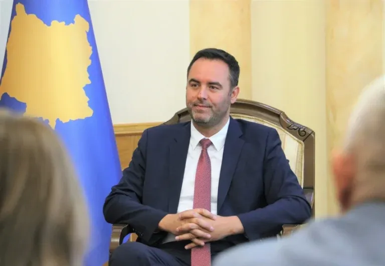 Konjufca zbulon ‘dy sene’ që ia kanë bllokuar Kosovës