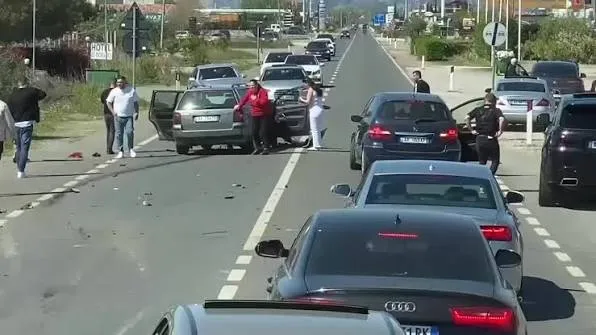 U nisën për vikend në Shqipëri, aksidentohen në Milot