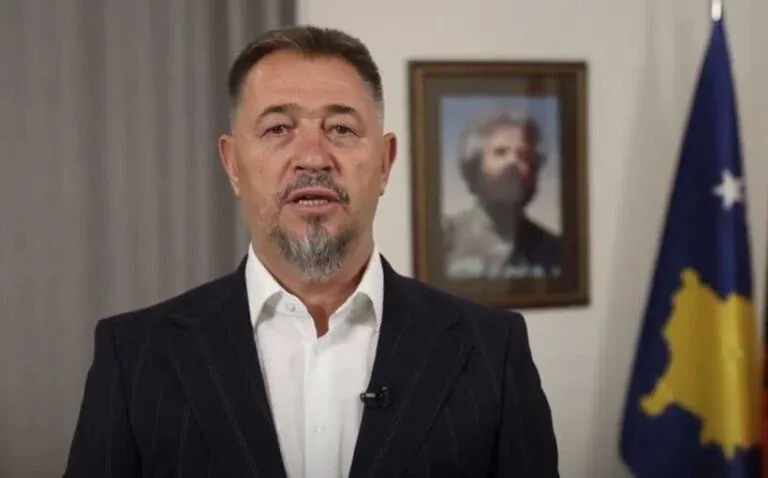 Kështu e komenton Lushtaku takimin mes Bedri Hamzës dhe Albin Kurtit