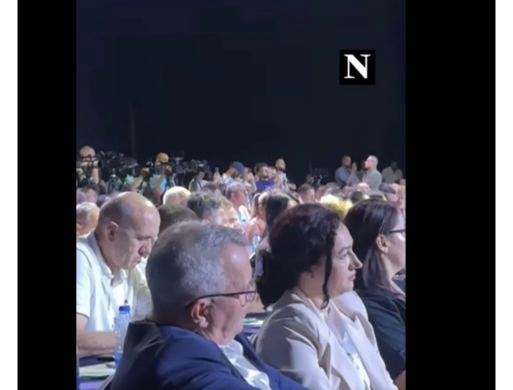 Ja çfarë bëri Imri Ahmeti sot në Kuvend, derisa Abdixhiku po mbante fjalimin me plotë akuza