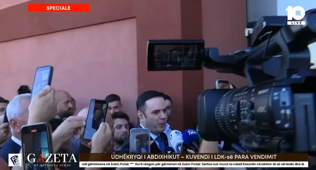 EKSKLUZIVE: Lumir Abdixhiku sapo zbuloi se cka do te ndodhe tani ne Kuvendit e LDK-së