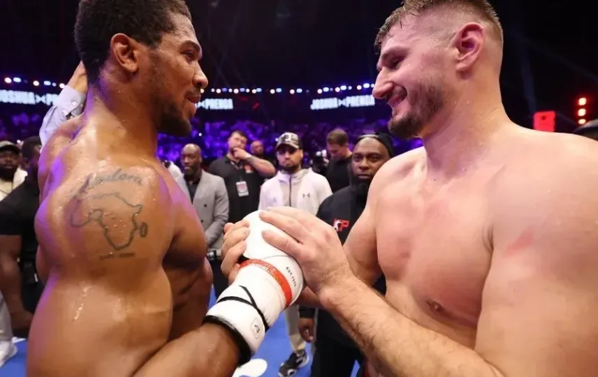 Kristian Prenga fton Anthony Joshuan në Shqipëri (Video)