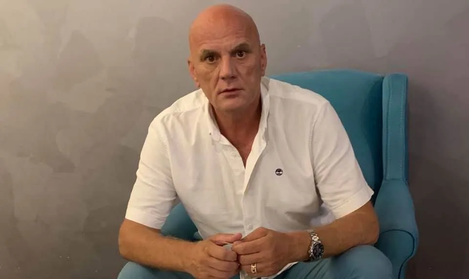 Dardan Krasniqi ia publikon përseri videon Gani Gecit – Ja çfarë shkruan tani